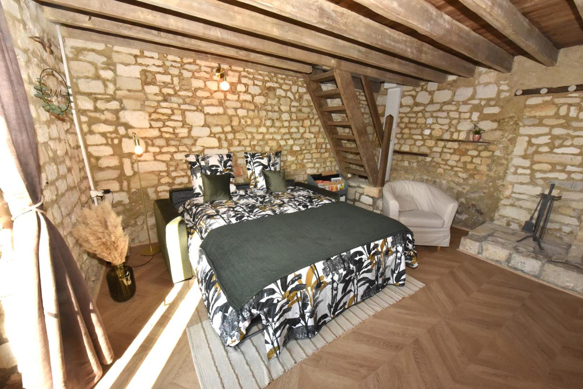 Maisonnette Du Bonheur - Vue Campagne - Baignoire Balneo 32 Jets - Lits Queen Size Vadencourt  Exterior foto
